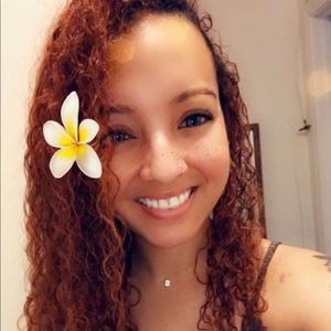 Meet your Posher, Candice
